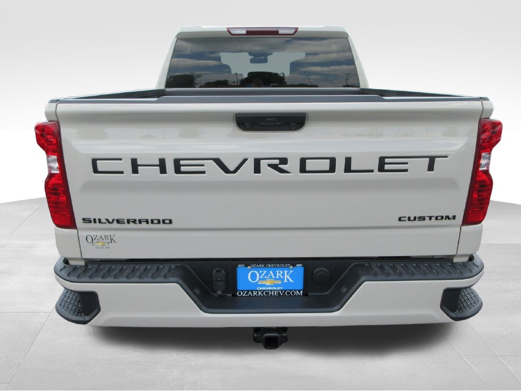 New 2026 Chevrolet Silverado 1500 Custom w/ Turbomax Blackout Package AWD/4WD image 4