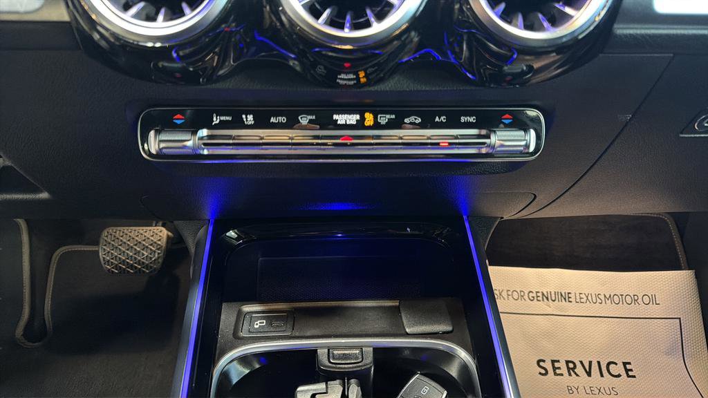 Used 2022 Mercedes-Benz GLB 250 4MATIC image 30