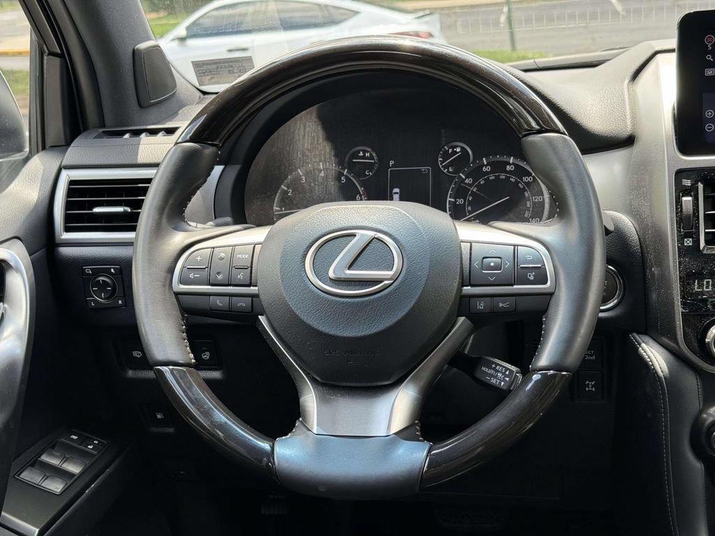 Used 2023 Lexus GX 460 Premium w/ Premium Package AWD/4WD image 8