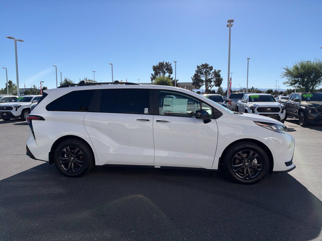 New 2026 Toyota Sienna XSE AWD/4WD image 2