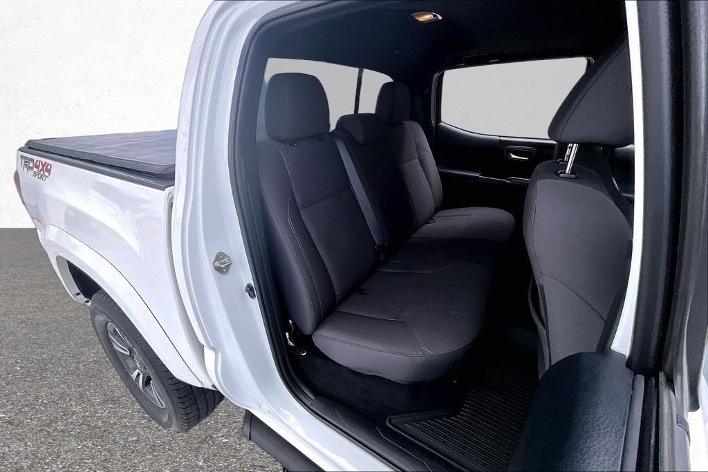 Certified 2017 Toyota Tacoma TRD Sport AWD/4WD image 28