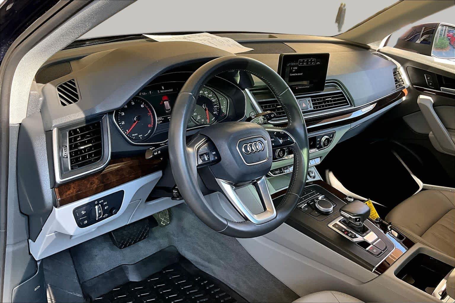 Used 2020 Audi Q5 2.0T Premium w/ Convenience Package AWD/4WD image 18