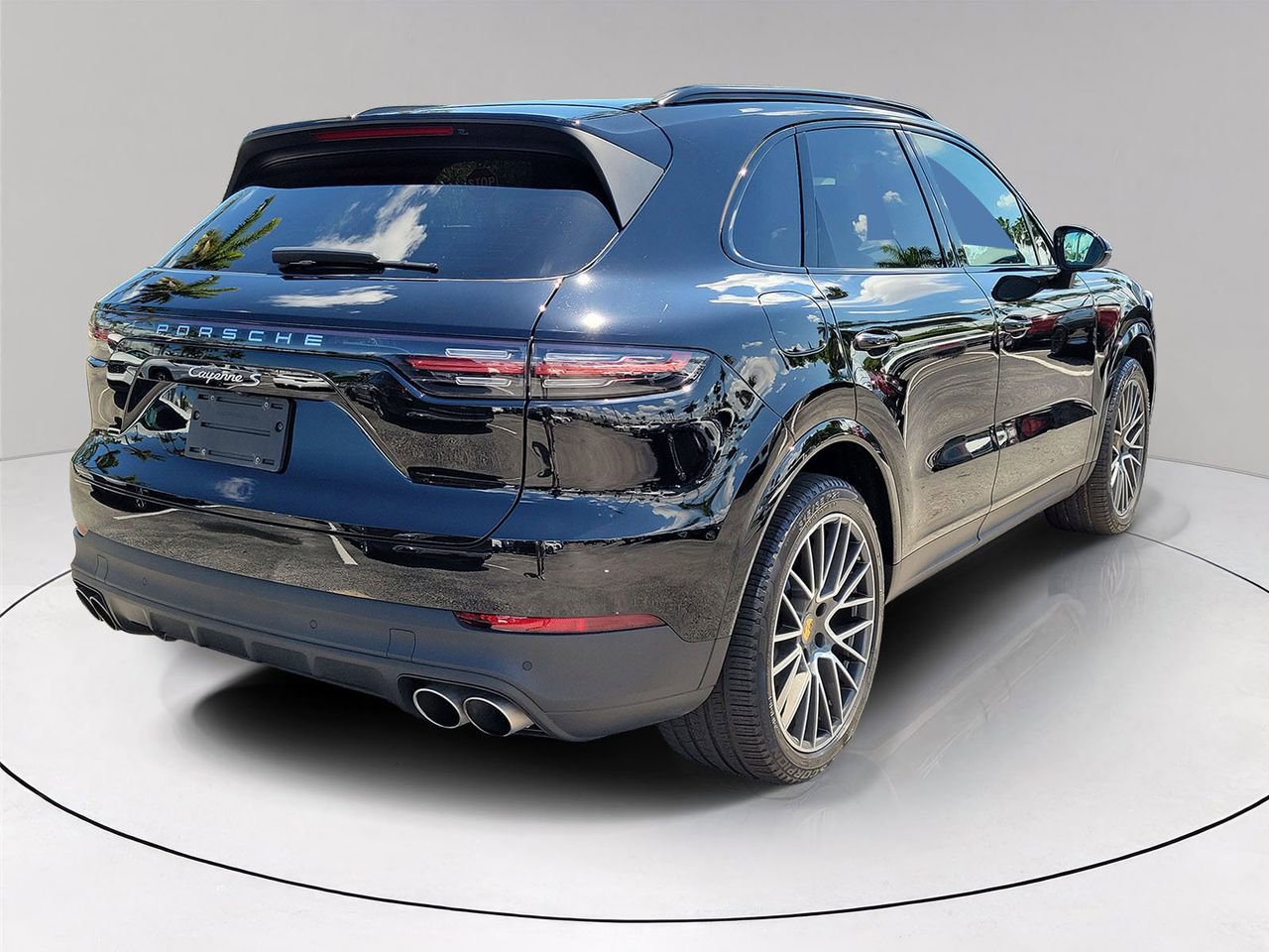 Used 2021 Porsche Cayenne S image 6