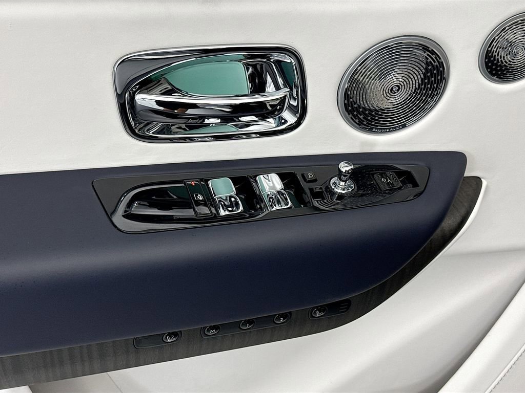 Certified 2026 Rolls-Royce Cullinan image 22