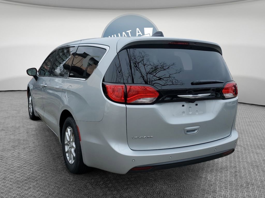 New 2026 Chrysler Voyager LX image 6