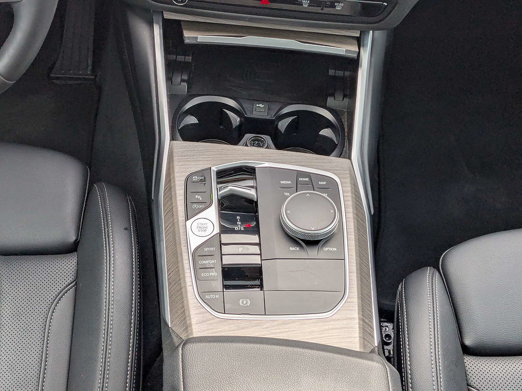 Used 2025 BMW 330i xDrive Sedan AWD/4WD image 18