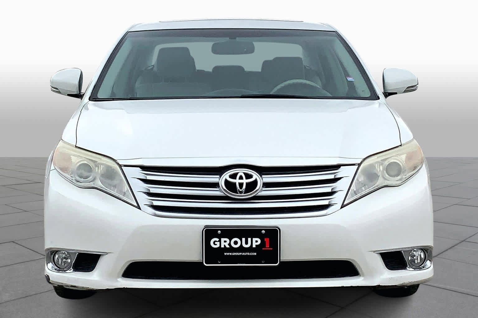 Used 2012 Toyota Avalon image 3