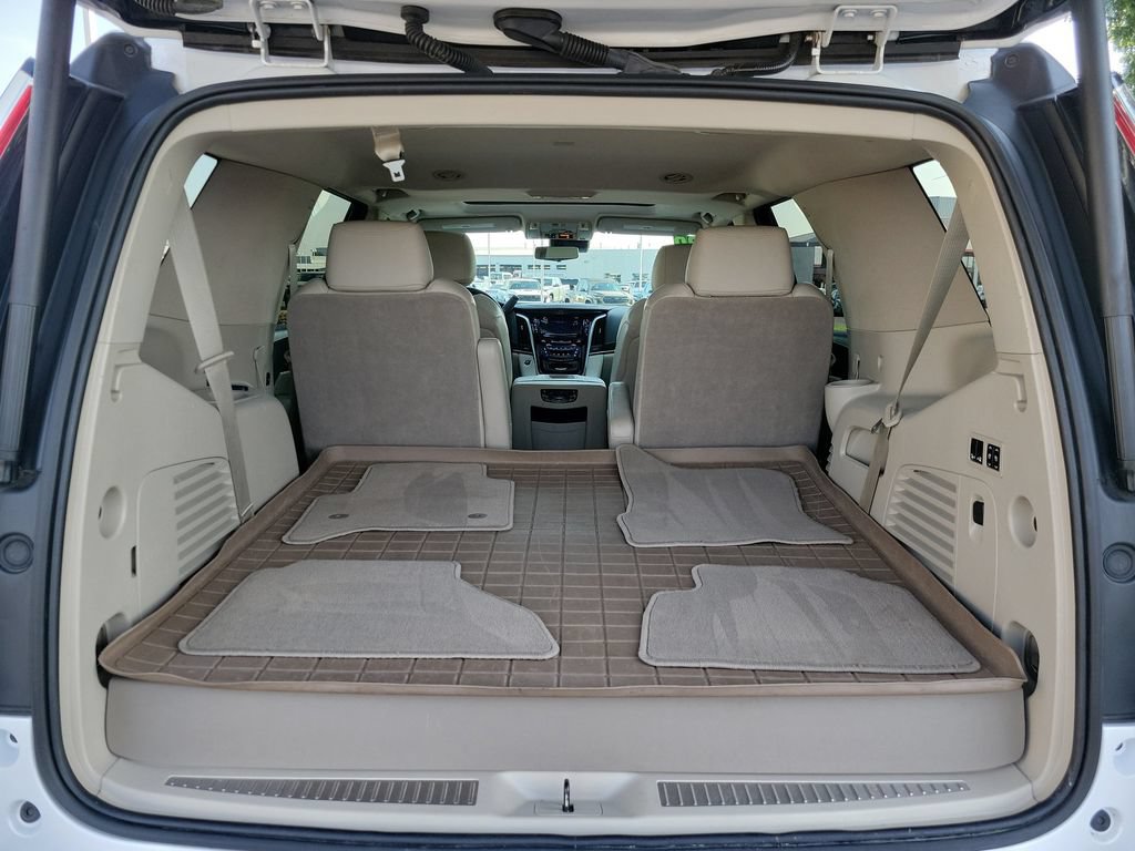 Used 2020 Cadillac Escalade Luxury AWD/4WD image 27