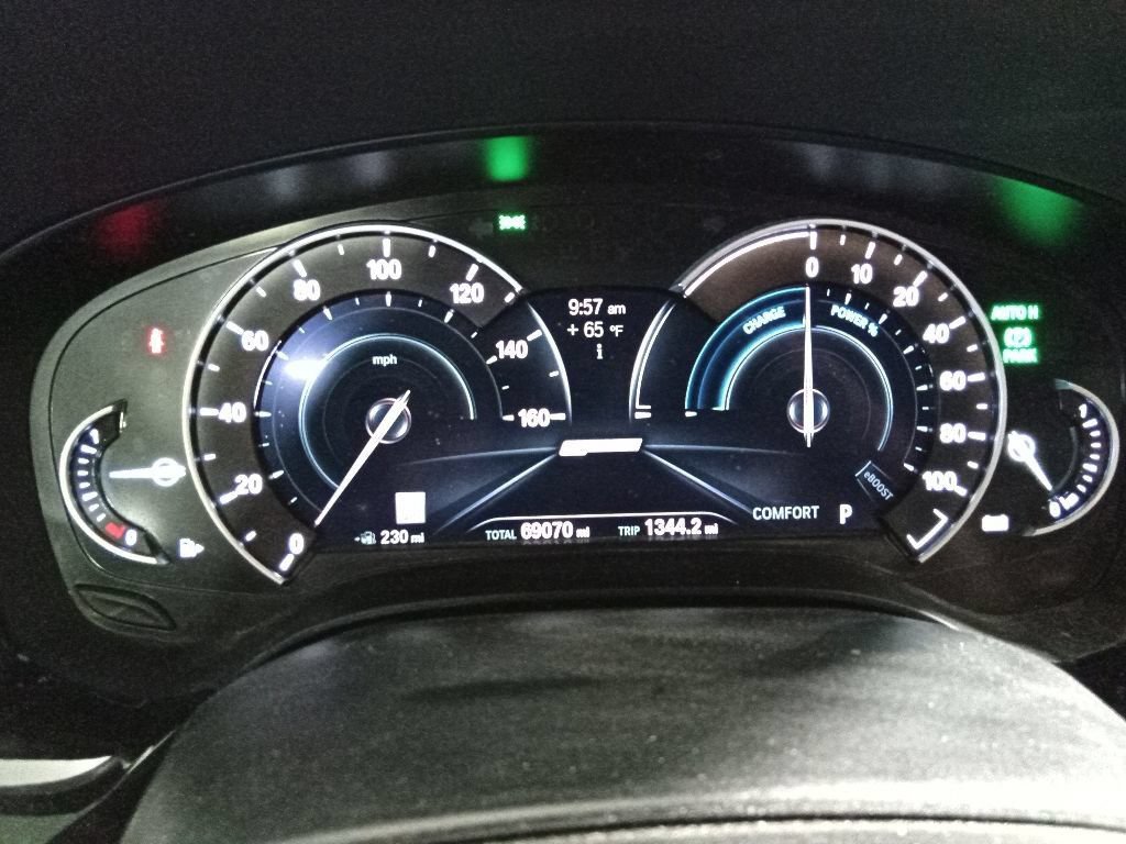 Used 2019 BMW 530e xDrive w/ Convenience Package AWD/4WD image 11