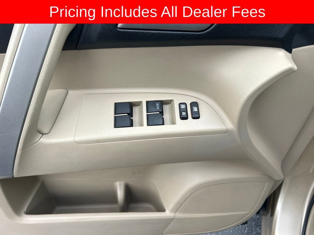 Used 2013 Toyota Highlander SE AWD/4WD image 4