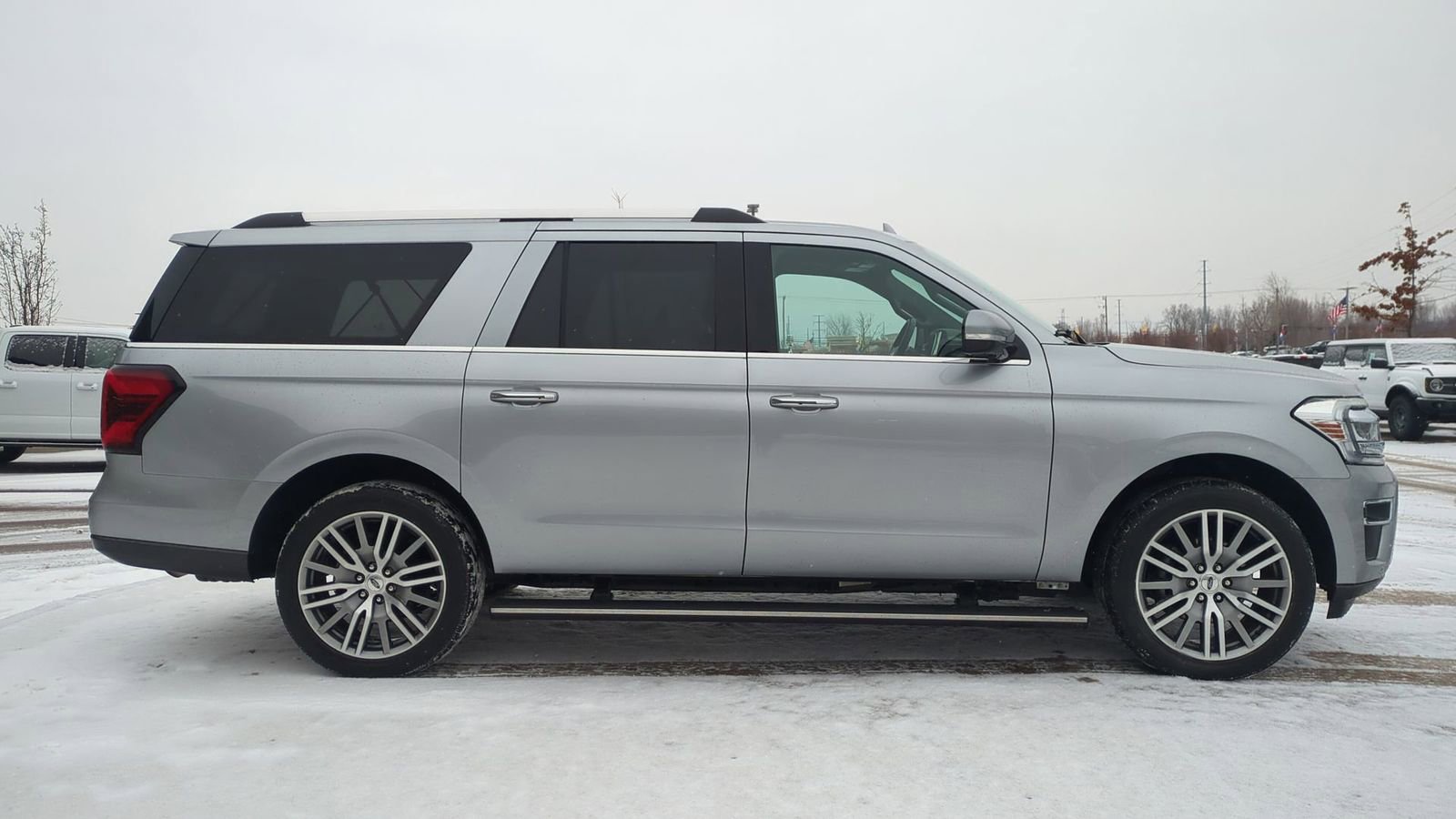 Used 2022 Ford Expedition Max Limited image 8