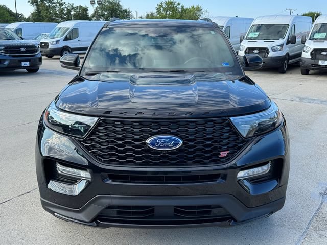 Used 2024 Ford Explorer ST w/ Equipment Group 401A AWD/4WD image 2