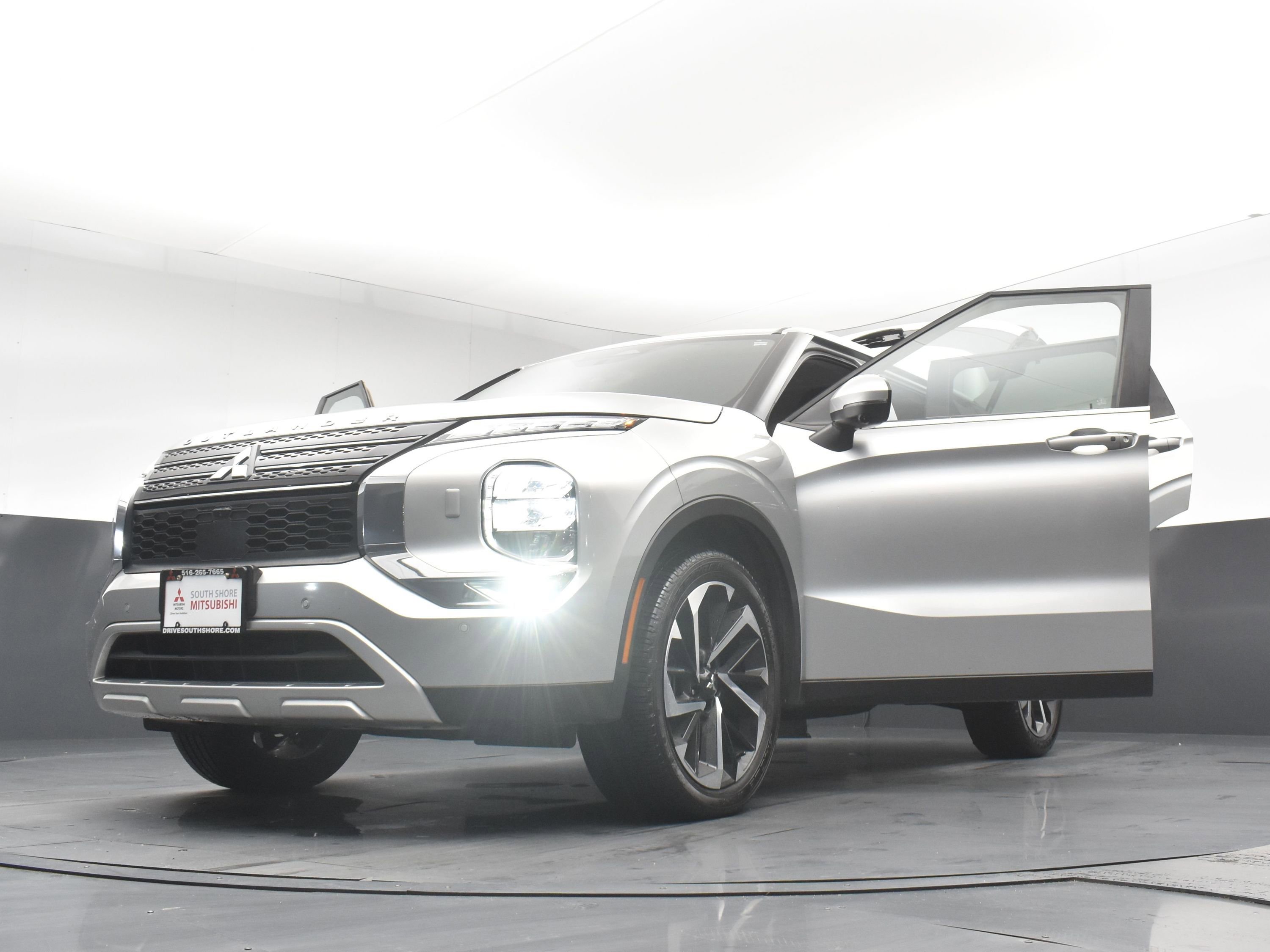 Used 2022 Mitsubishi Outlander SE image 31