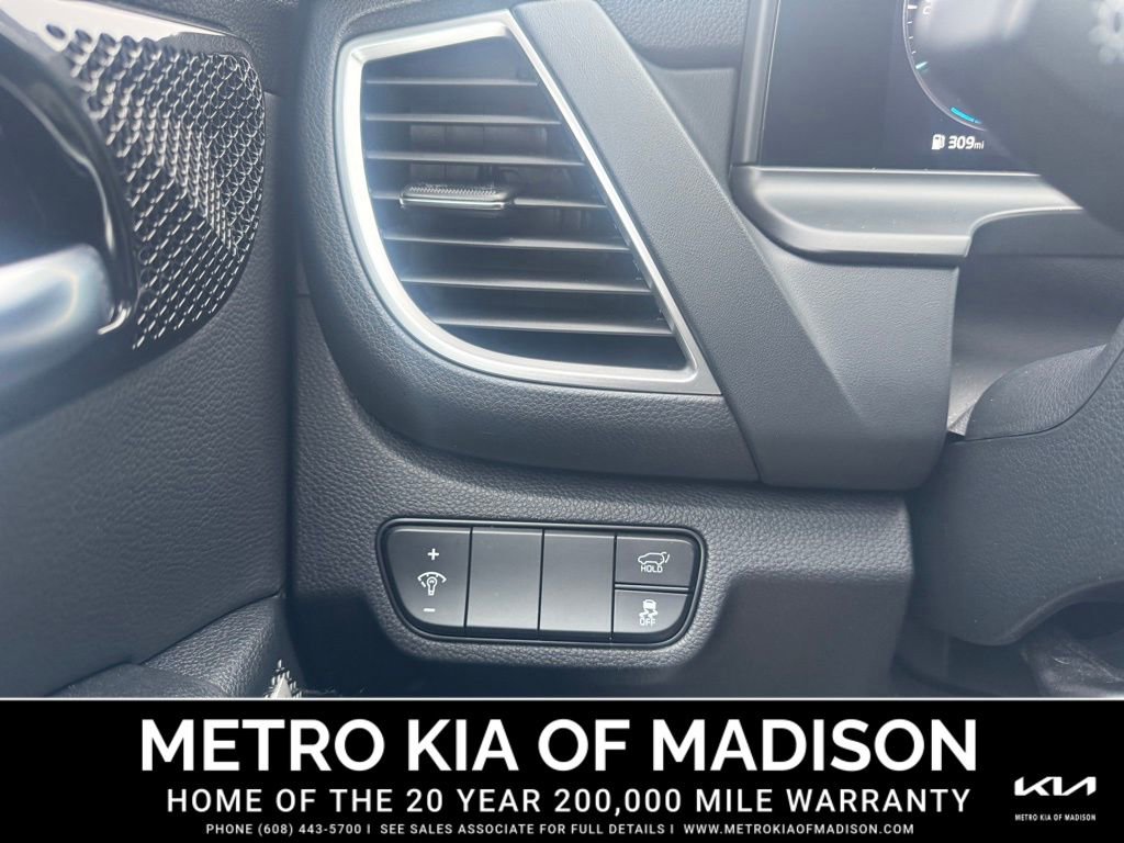 Used 2025 Kia Seltos SX image 16