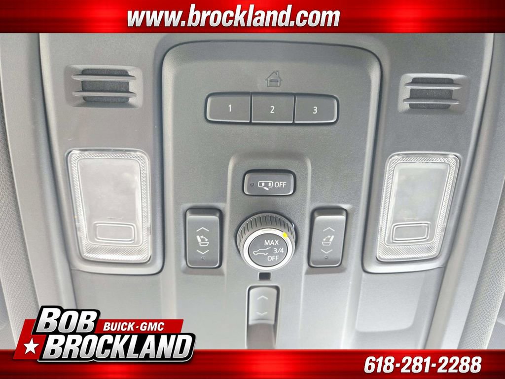 Used 2023 Chevrolet Suburban Premier image 36