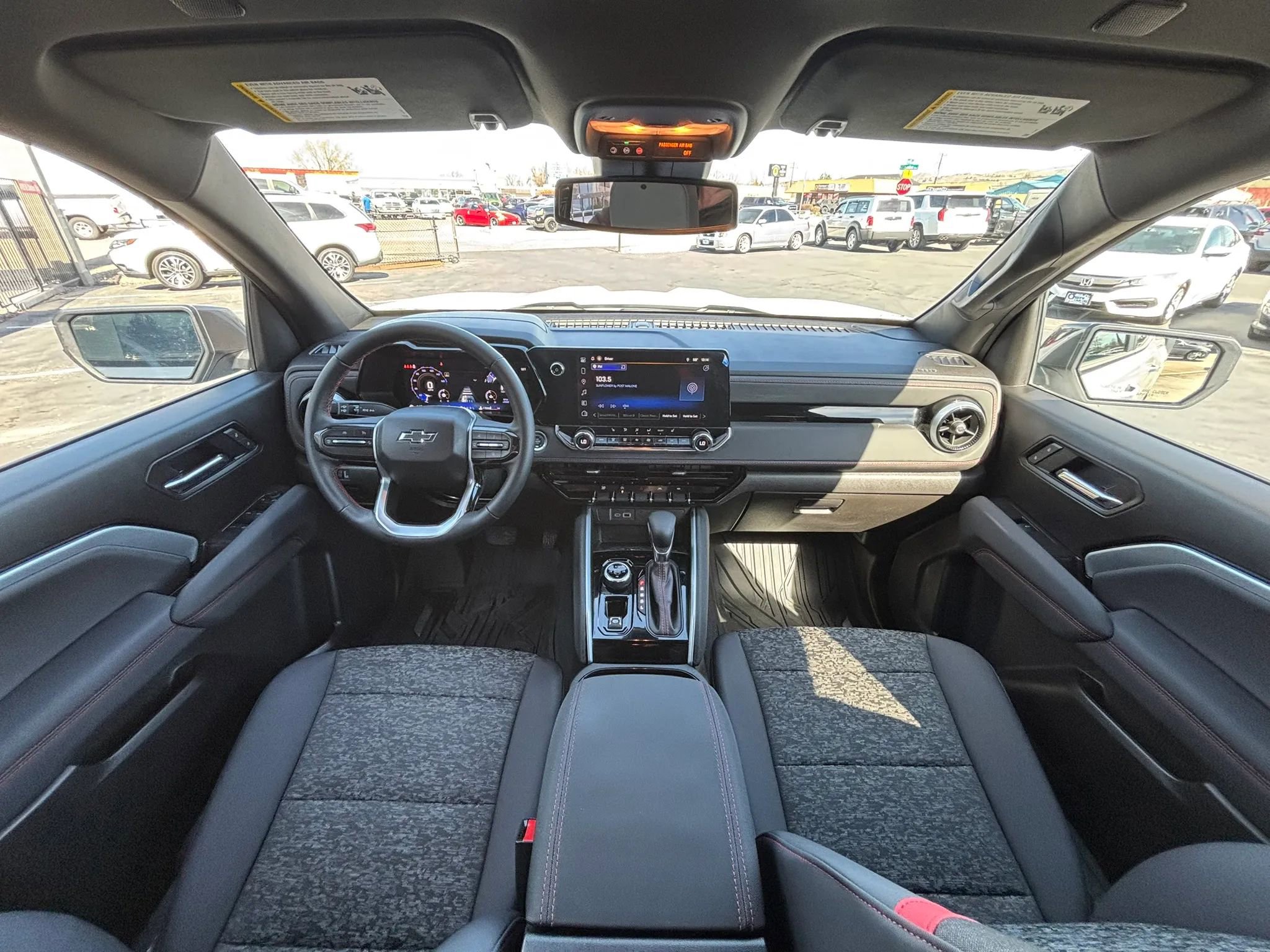 Used 2025 Chevrolet Colorado Z71 image 16