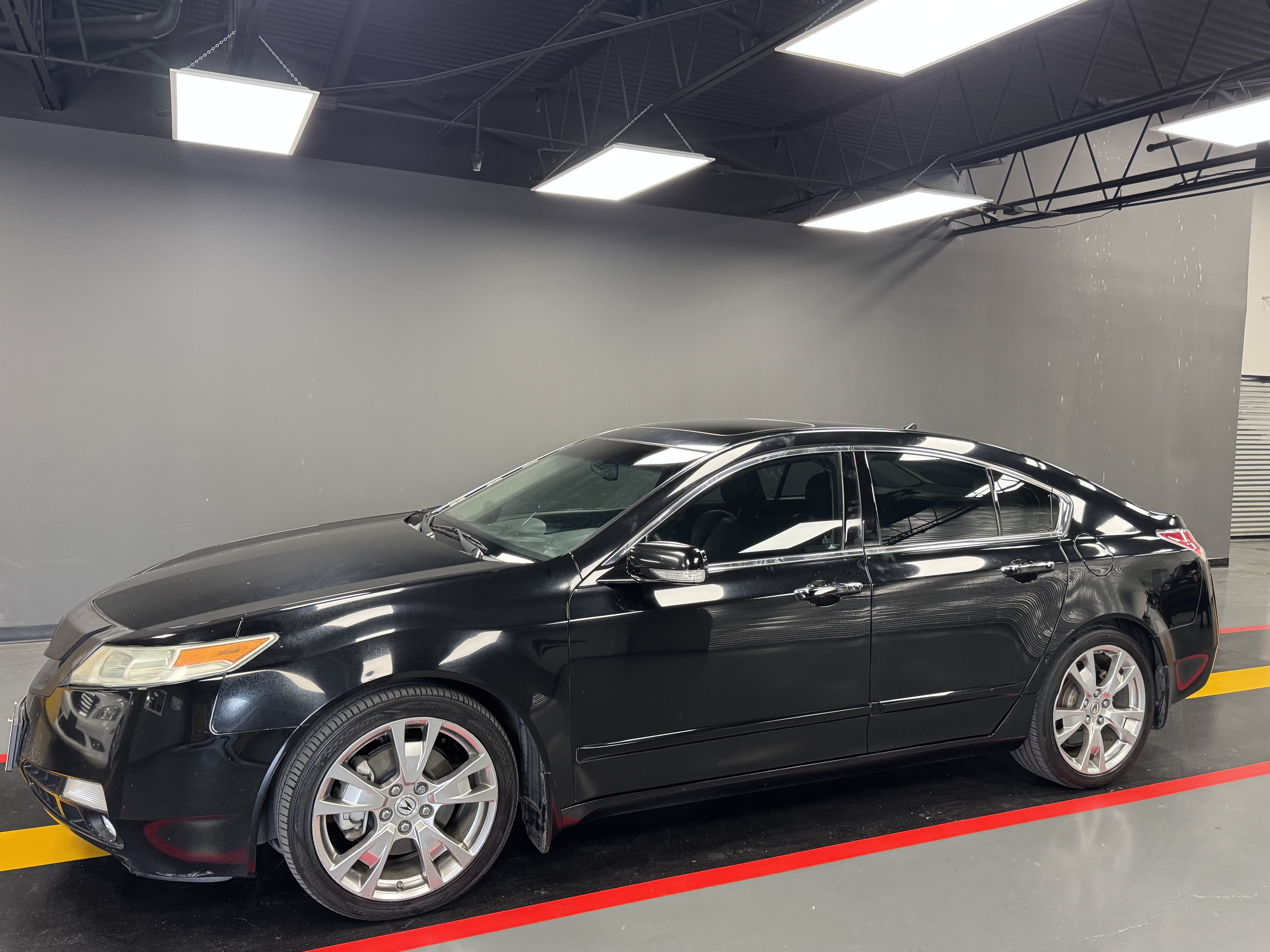 Used 2009 Acura TL SH-AWD image 2