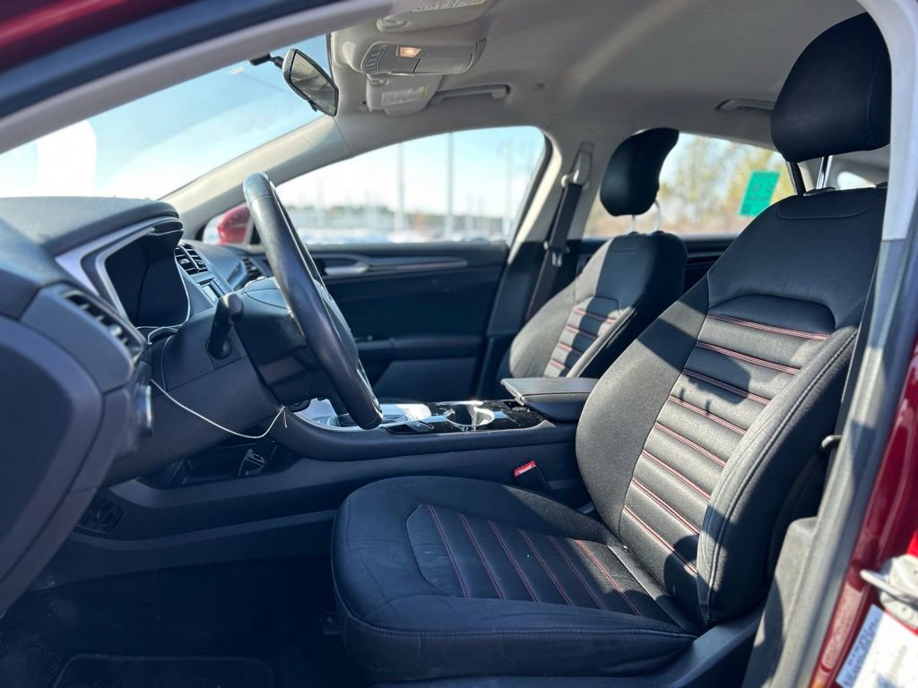 Used 2014 Ford Fusion SE w/ Equipment Group 501A image 13