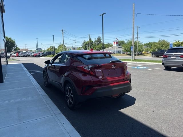 Used 2018 Toyota C-HR XLE FWD image 5