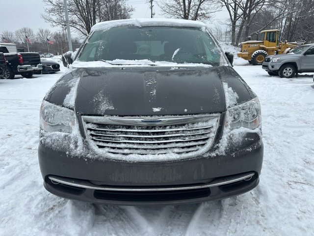 Used 2015 Chrysler Town & Country Touring w/ Driver Convenience Group image 8