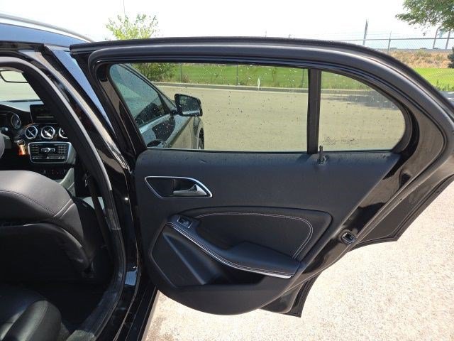 Used 2015 Mercedes-Benz GLA 250 4MATIC image 18