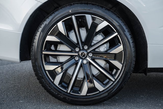 New 2026 Volvo XC60 B5 Ultra w/ Protection Package Premier image 17