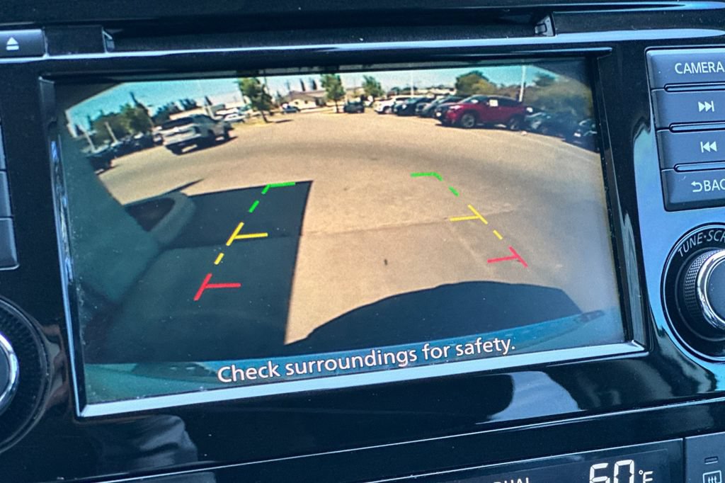 Used 2020 Nissan Rogue SV FWD image 18