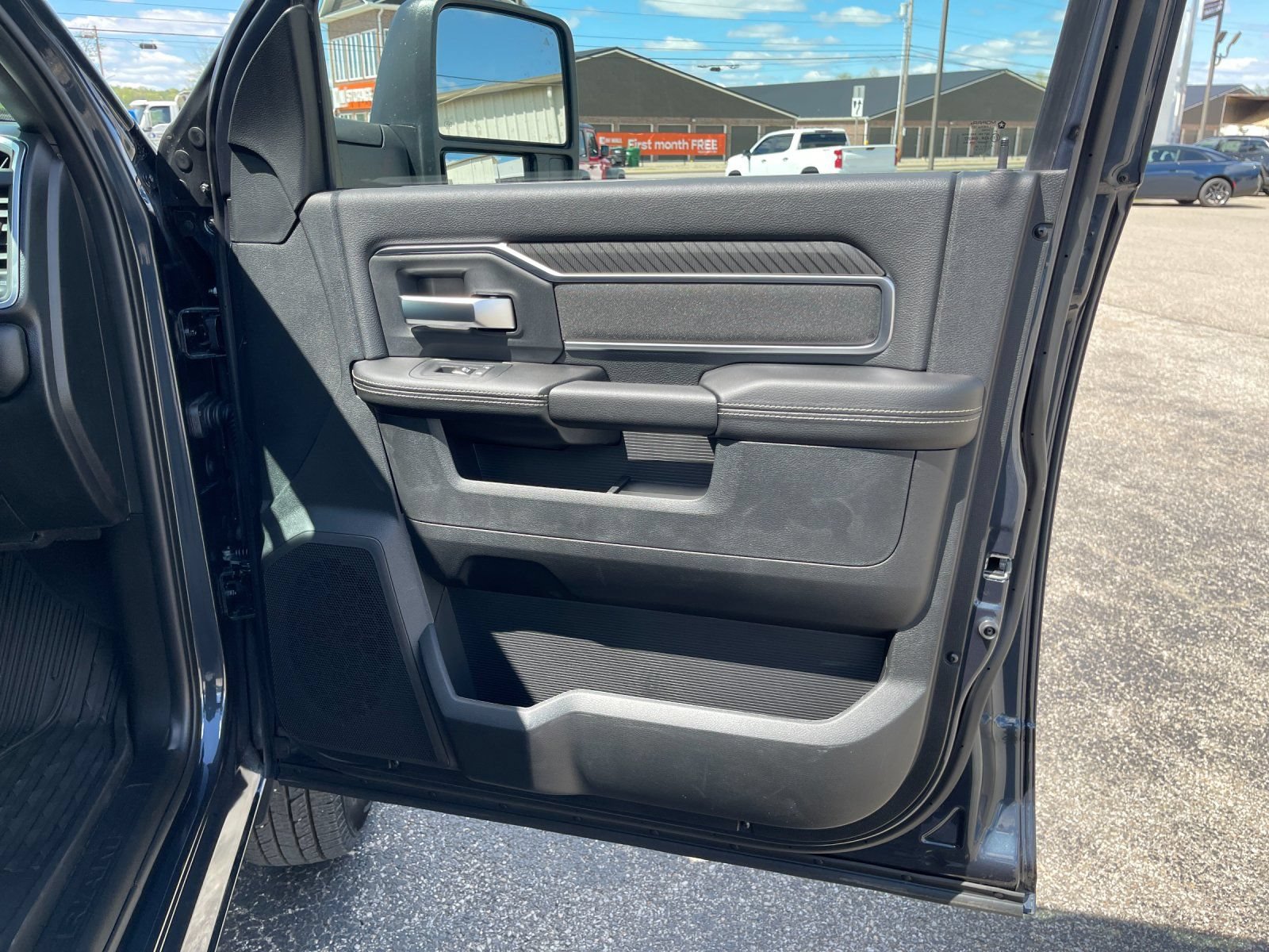 New 2026 RAM 3500 Big Horn AWD/4WD image 18