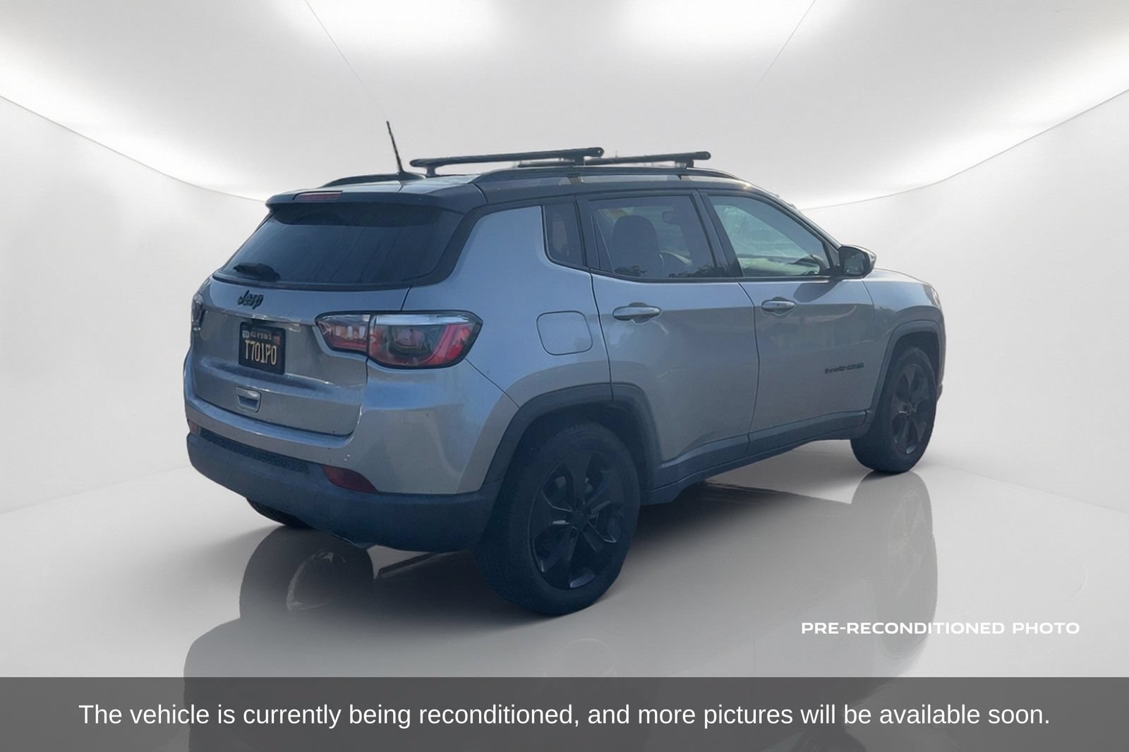 Used 2019 Jeep Compass Latitude FWD image 6