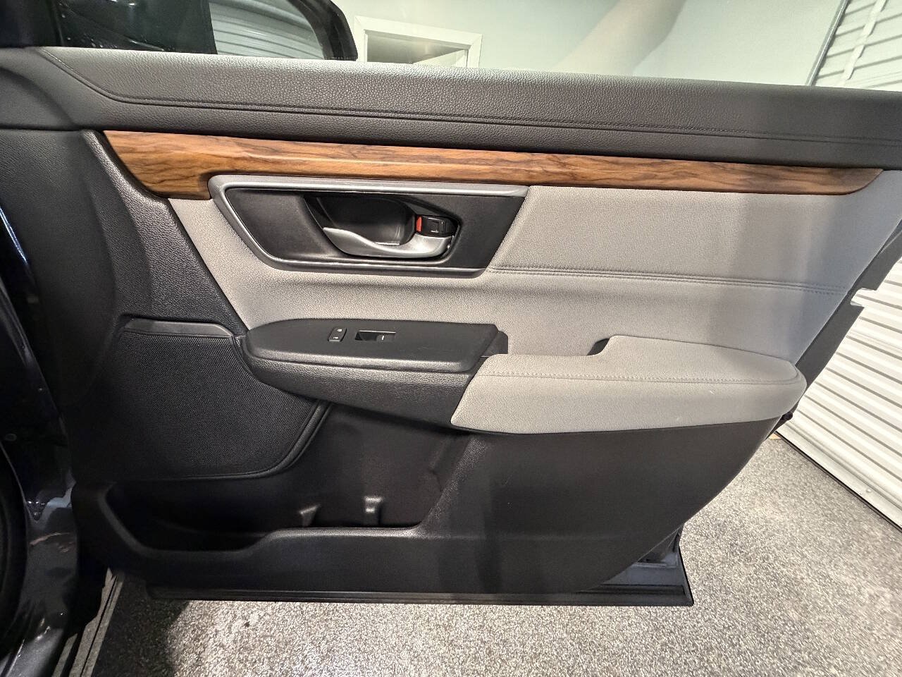Used 2017 Honda CR-V EX image 24