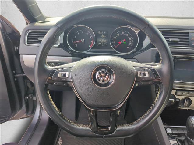 Used 2016 Volkswagen Jetta Sport image 11