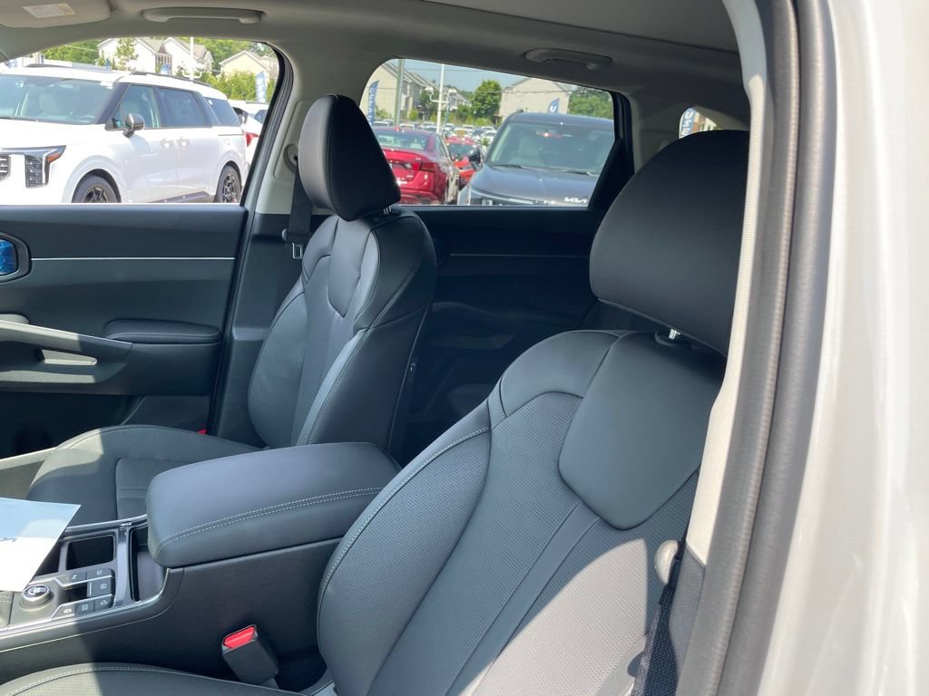 New 2026 Kia Sorento S w/ S Panoramic Sunroof Package FWD image 10