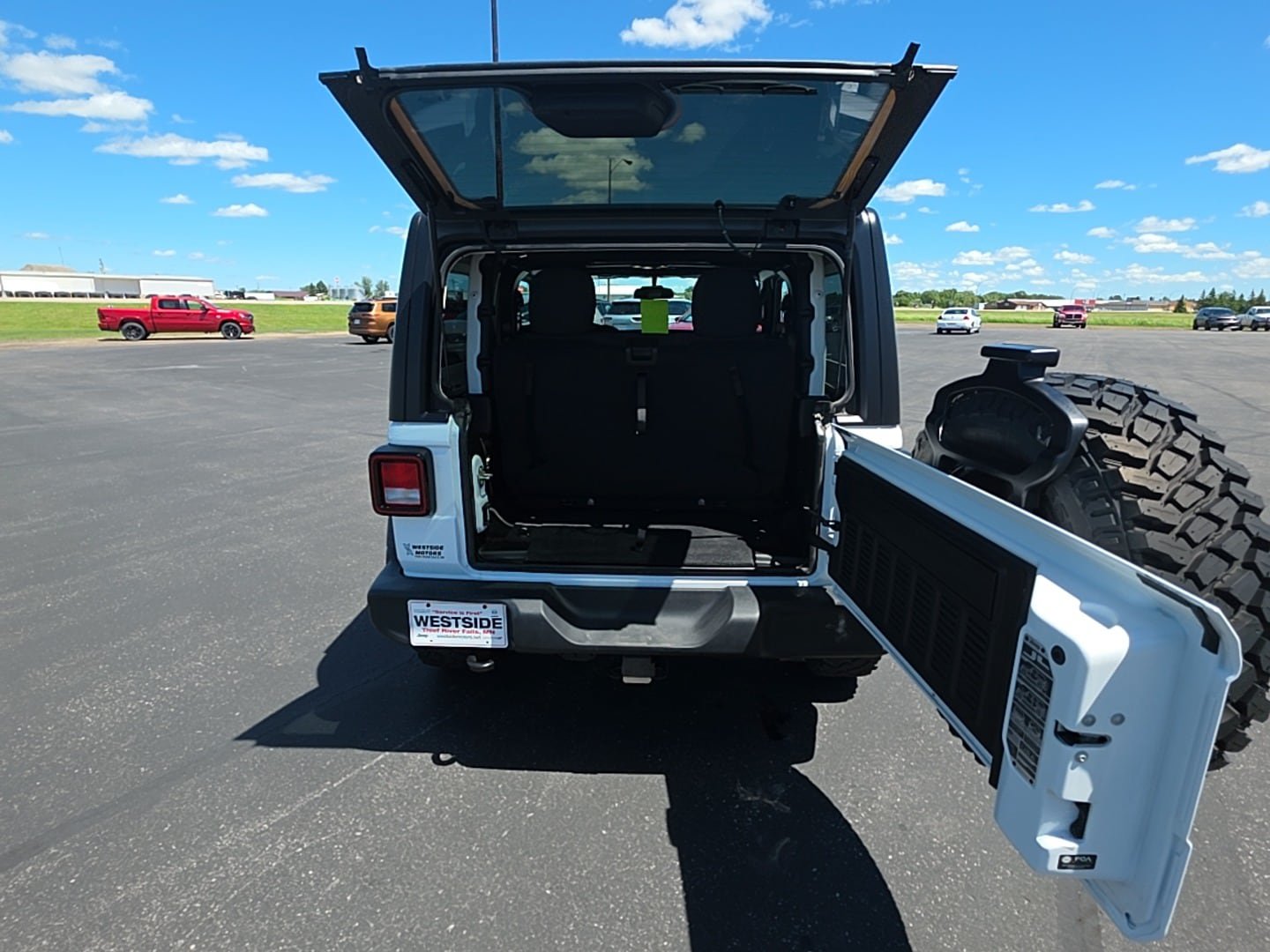 Used 2023 Jeep Wrangler Sport AWD/4WD image 16