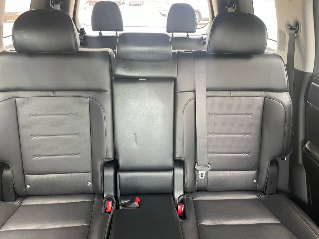 Used 2025 Hyundai Santa Fe Limited FWD image 15