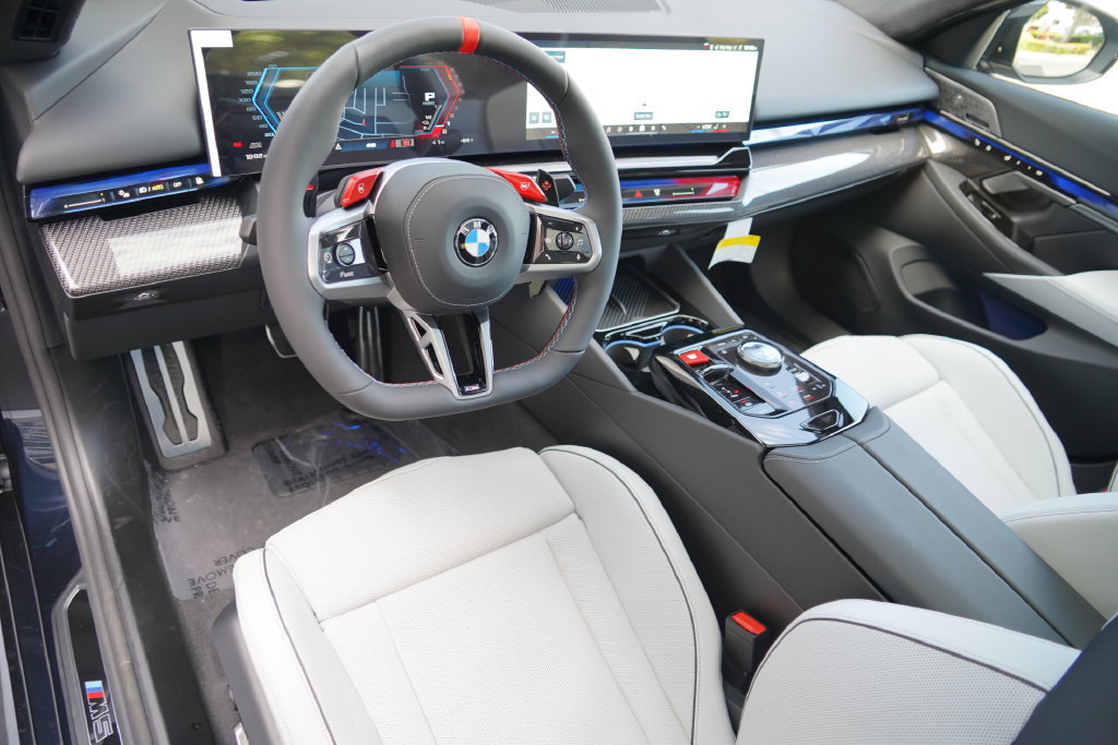 New 2027 BMW M5 w/ Executive Package AWD/4WD image 13