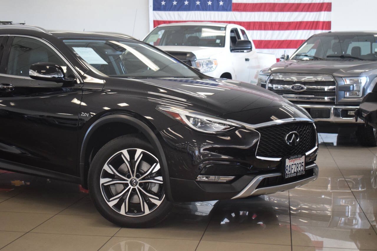 Used 2018 INFINITI QX30 Premium w/ Navigation Package AWD/4WD image 4