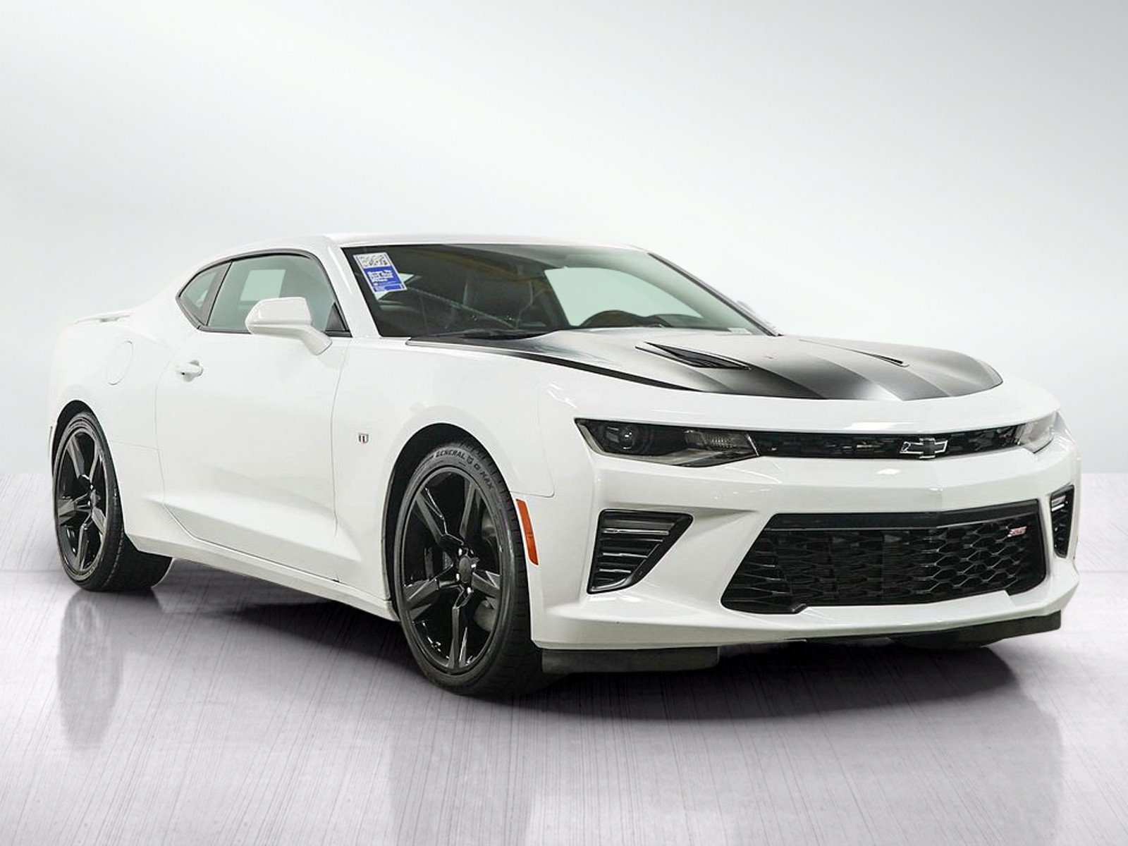 Used 2017 Chevrolet Camaro SS RWD image 7