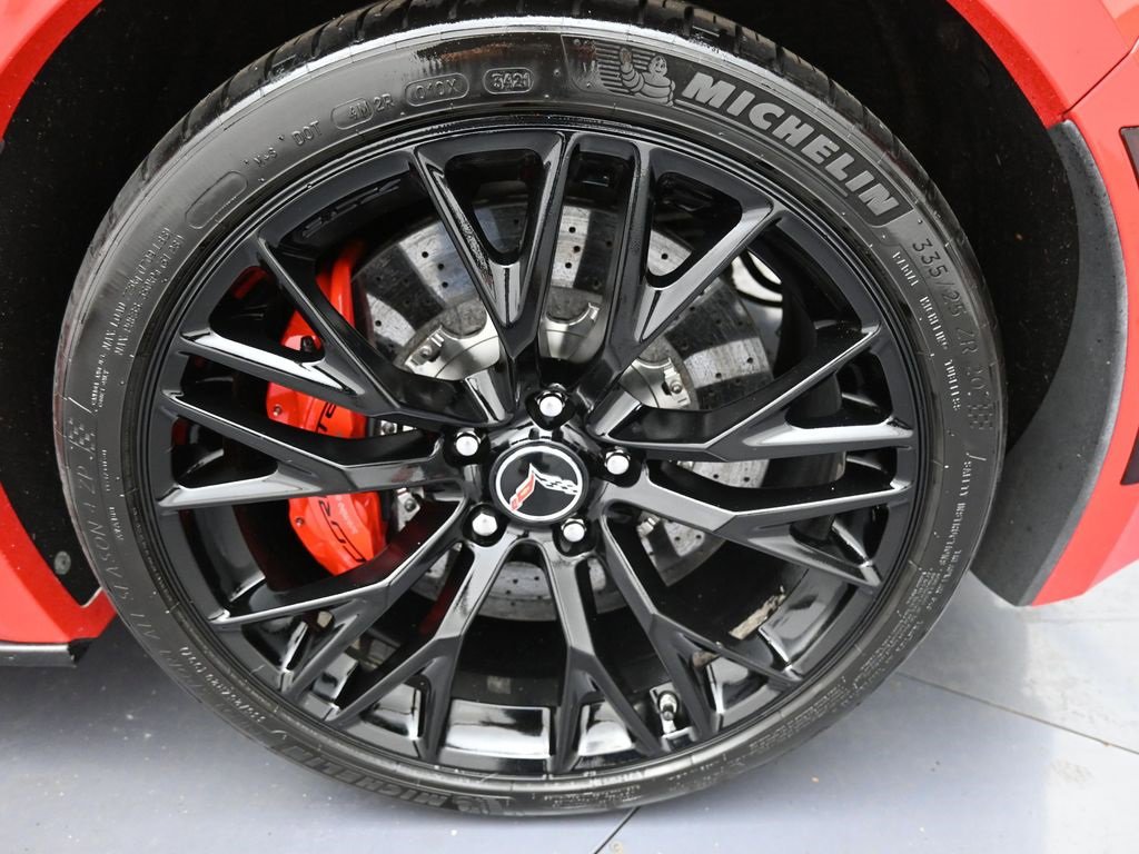 Used 2015 Chevrolet Corvette Z06 w/ 3LZ Preferred Equipment Group image 26