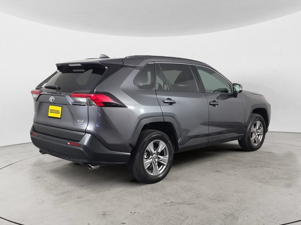 Used 2024 Toyota RAV4 XLE AWD/4WD image 5