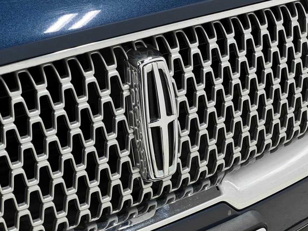 Used 2017 Lincoln Continental Select w/ Climate Package image 39