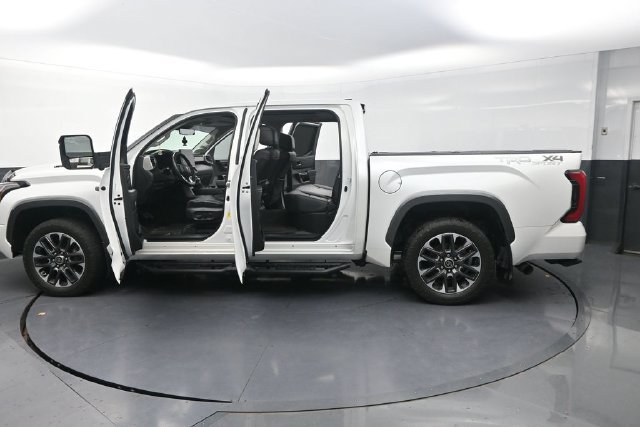 Used 2022 Toyota Tundra Limited AWD/4WD image 32
