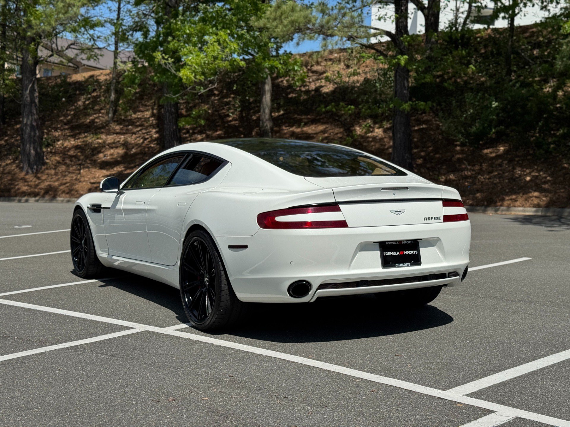 Used 2011 Aston Martin Rapide RWD image 8