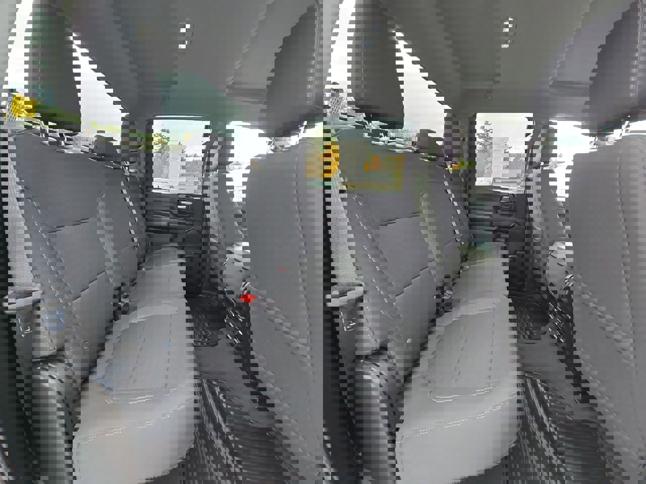 Used 2022 Chevrolet Silverado 2500 LT w/ Snow Plow Prep/Camper Package image 64