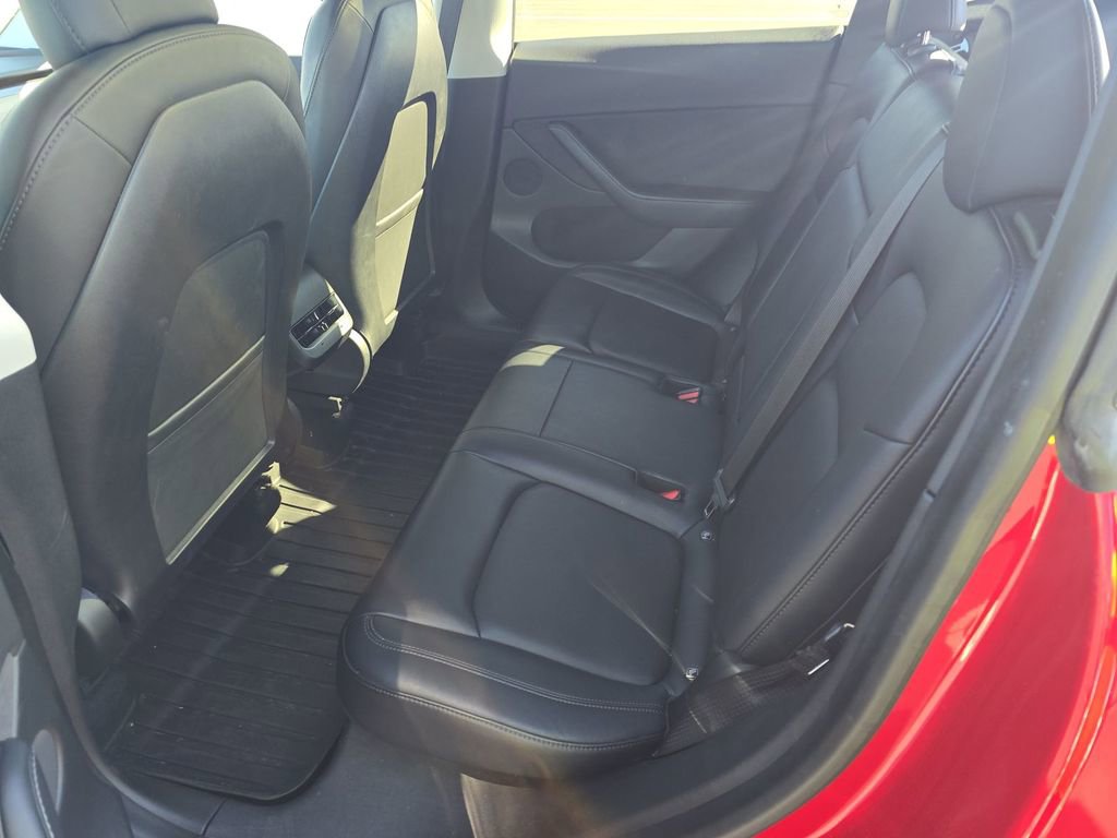 Used 2021 Tesla Model Y Long Range image 4