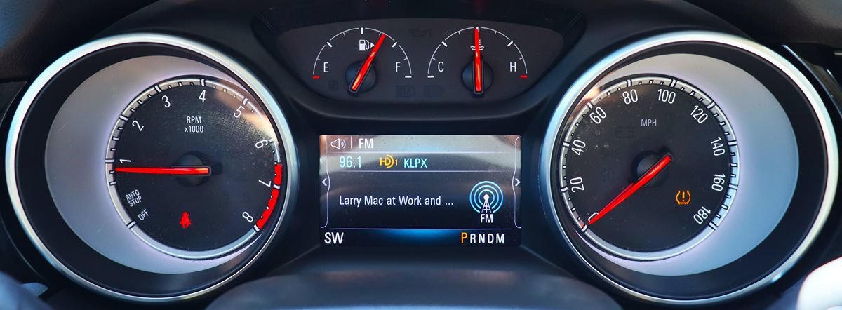 Used 2018 Buick Regal Preferred w/ Sights and Sounds Package FWD image 38
