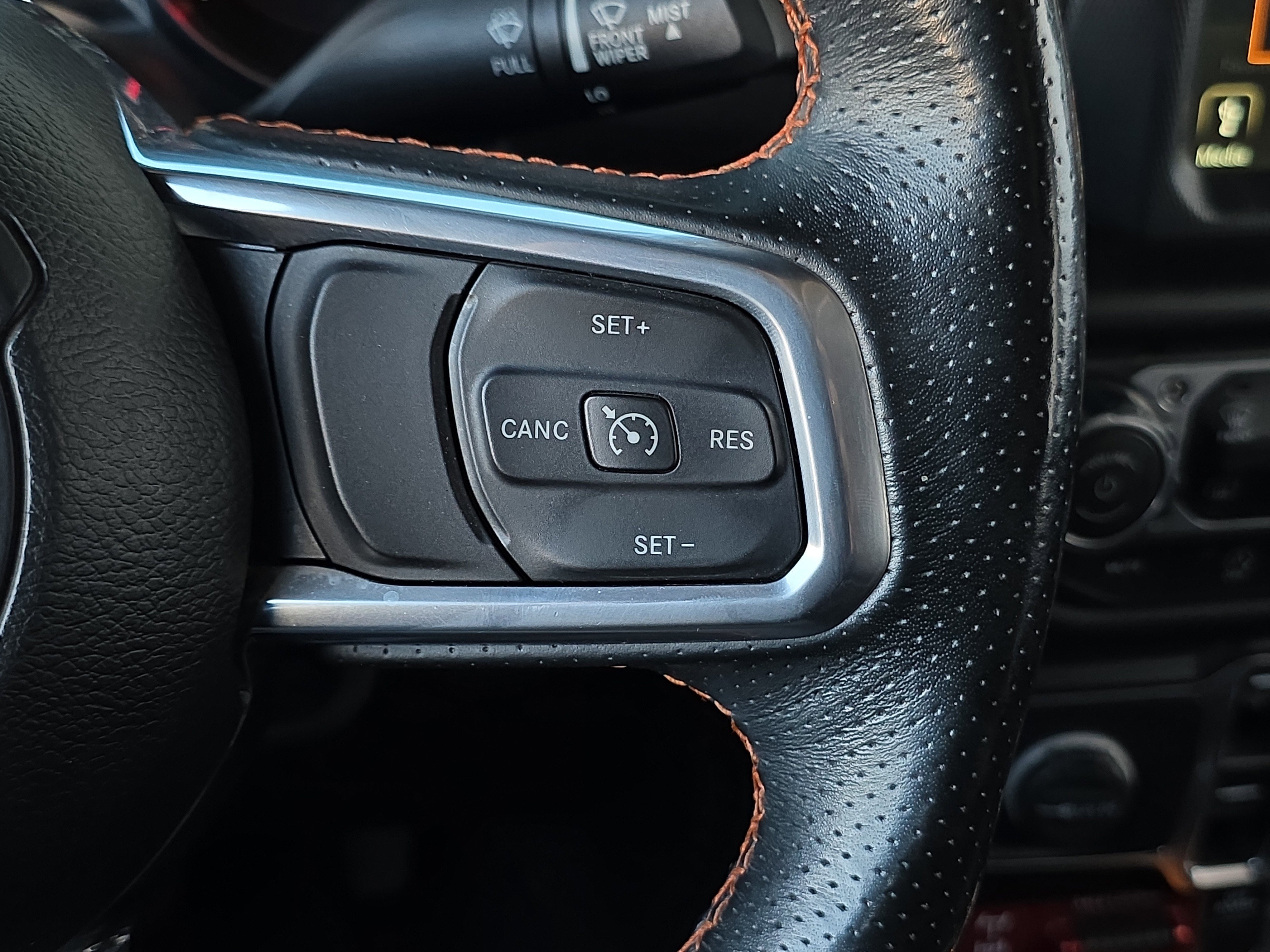 Used 2022 Jeep Gladiator Mojave w/ Cold Weather Group image 16