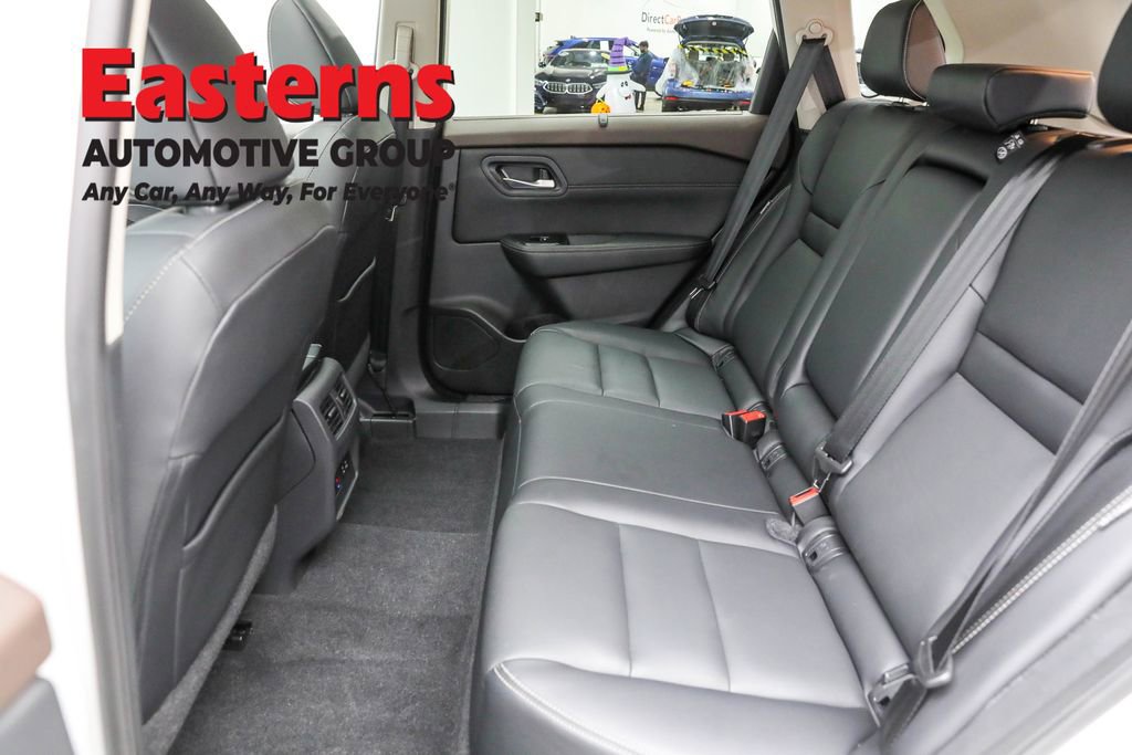 Used 2022 Nissan Rogue SL w/ SL Premium Package image 21