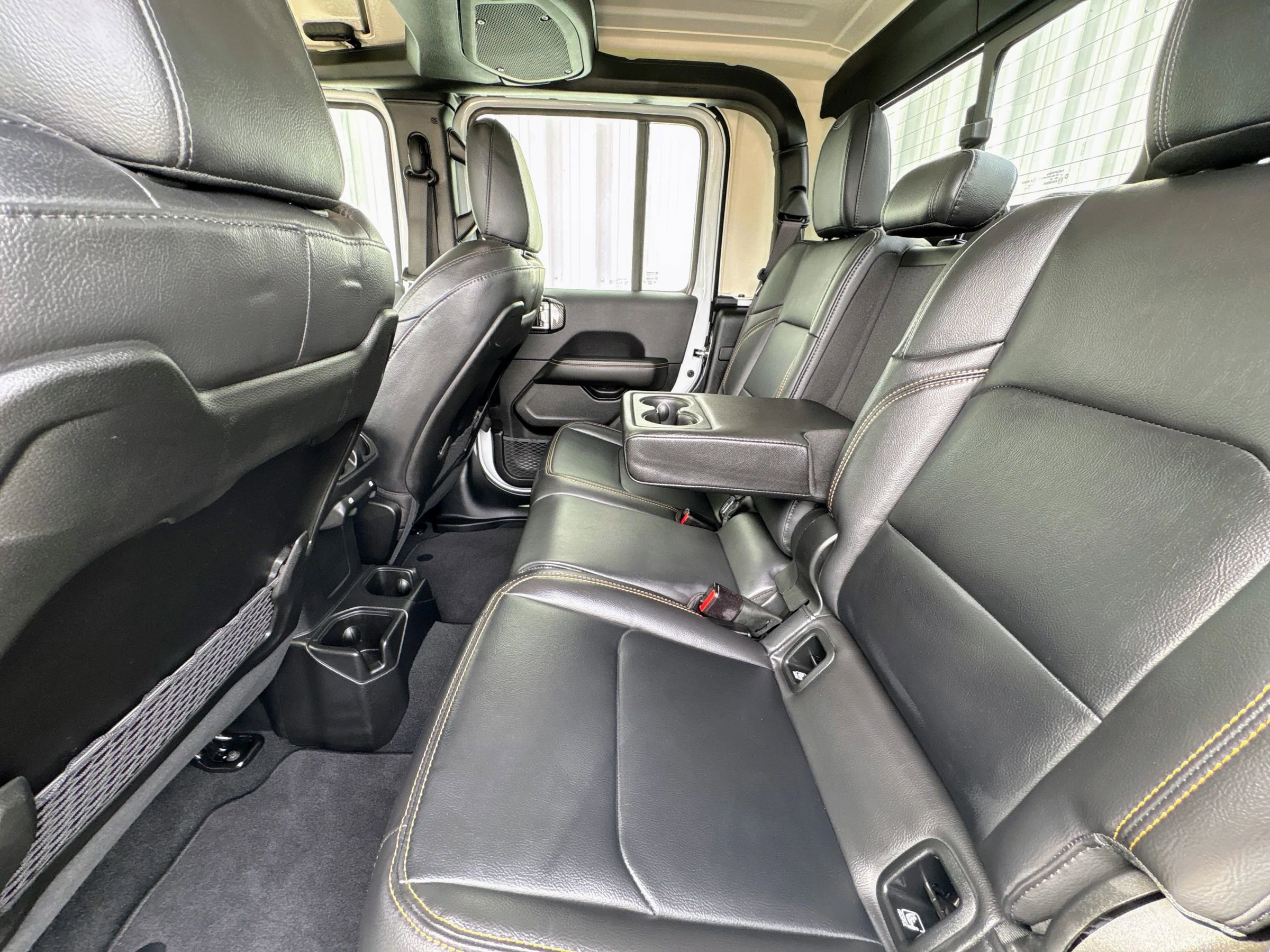 Used 2024 Jeep Gladiator Sport w/ Premium Package image 9