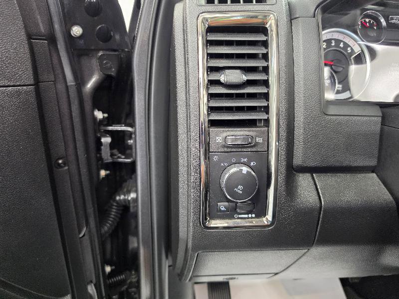 Used 2018 RAM 2500 Big Horn w/ Sport Appearance Group image 13