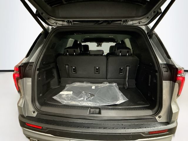 New 2026 Chevrolet Traverse LT w/ LPO, Floor Liner Package AWD/4WD image 27